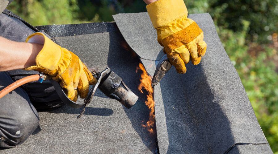Professional gutter cleaning in Sidney, TX